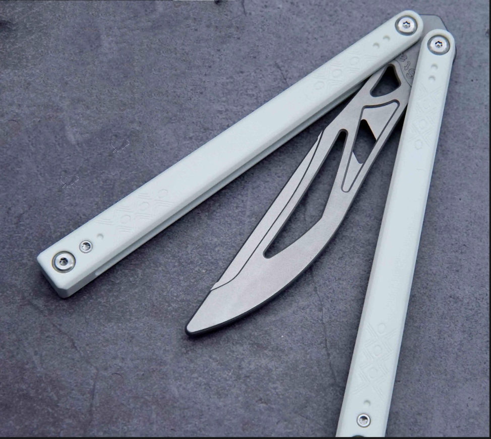 Star Star Butterfly Knife Crown Absolute Sky balisong dyed G10 handle Titanium practice blade toy knife not opened